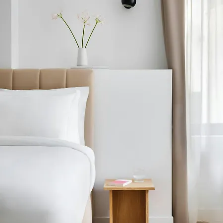 Hotel Yvette Porte De Versailles, Sonder By Marriott Bonvoy