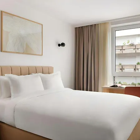 Yvette Porte De Versailles, Sonder By Marriott Bonvoy 3* Vanves